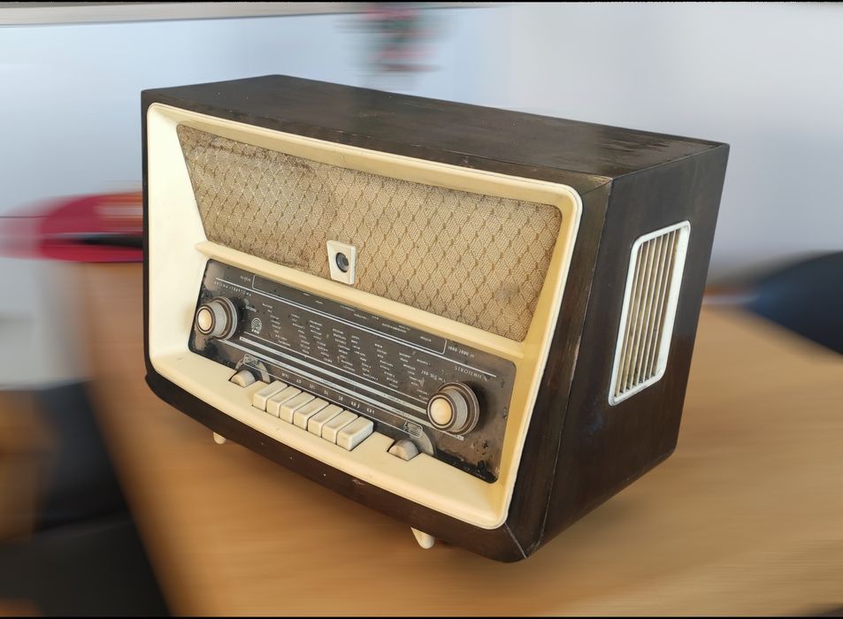 Zabytkowe radio Tatry 3281 Antyk