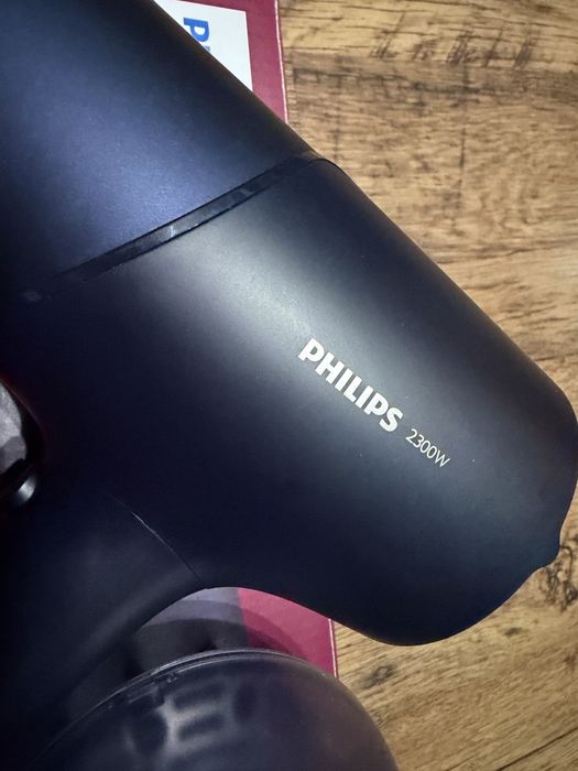 Suszarka do włosów PHILIPS 5000 BHD510/00 Thermoshield jonizacja