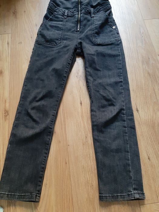Zara jeansowe ogrodniczki 9lat-134cm