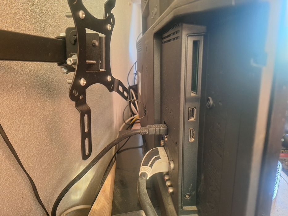 Telewizor pilot  32 cale