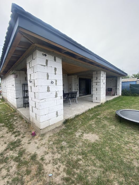 У продажу новий будинок в центрі м. Самар