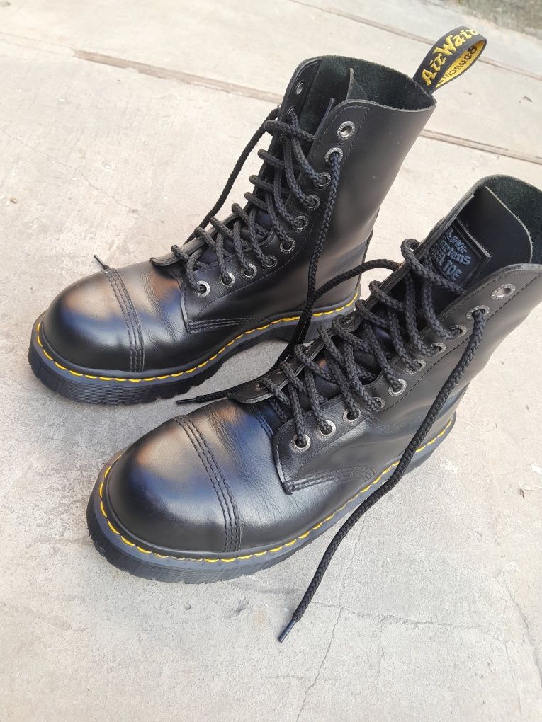 Dr martens store steel toe