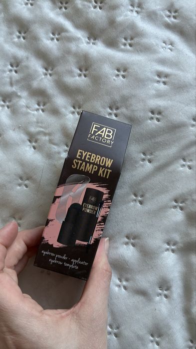 FAB factory eyebrow stamp kit puder do brwi aplikator szablon