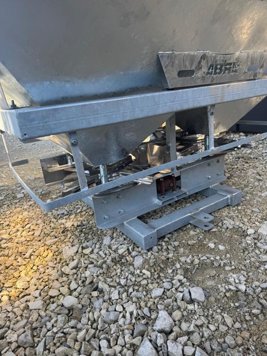 Rozsiewacz nawozów nawozu siewka siewnik ABRA MAXI 1200l STRUMYK RAUCH
