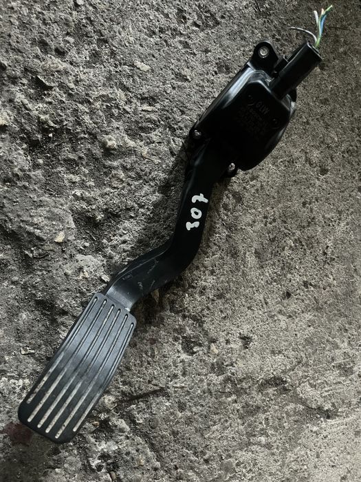 Peugeot 307 - pedał gazu -