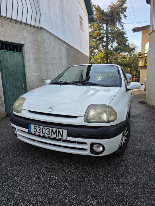 Renault Clio 1.9D 64CV