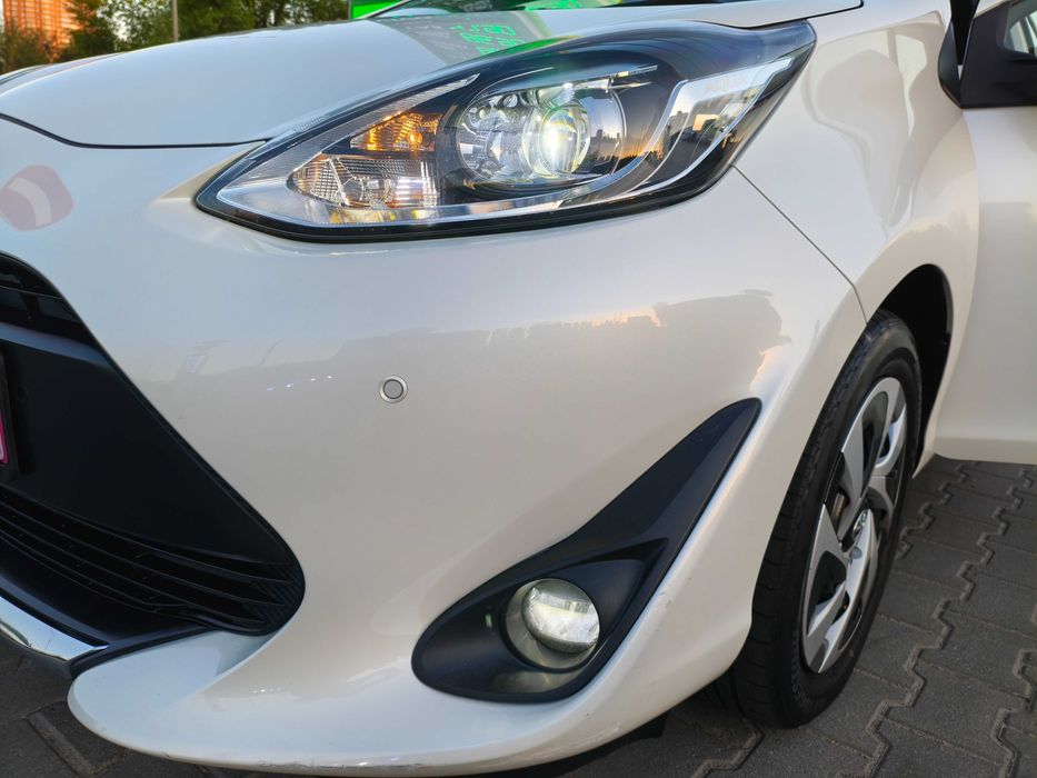 Продам Toyota Aqva 2020 гібрид 360 камери