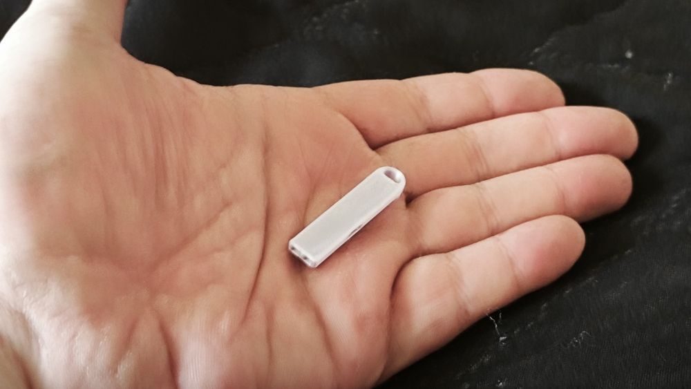 Mini gwizdek EDC Brelok - bardzo glosny 115dB
