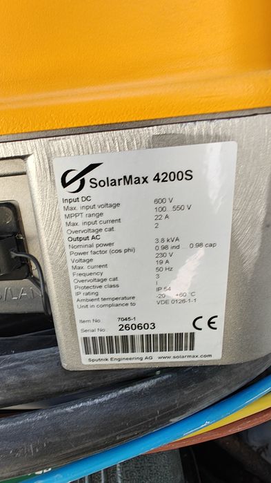 Inversor SolarMax 4200S – 3,8 kW – Monofásico – A funcionar perfeitamente