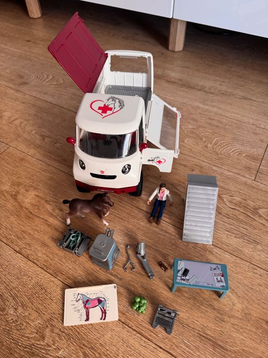 Schleich Karetka Weterynarz Mobilna Lecznica dla zwierząt