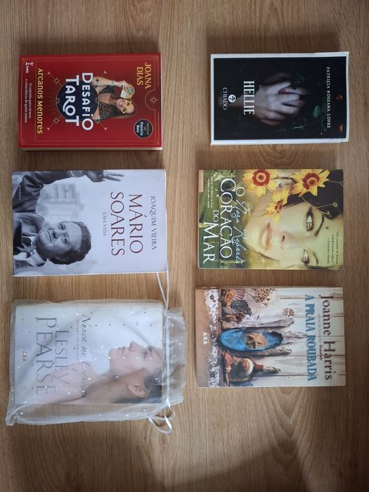 Livros de vários estilos e autores