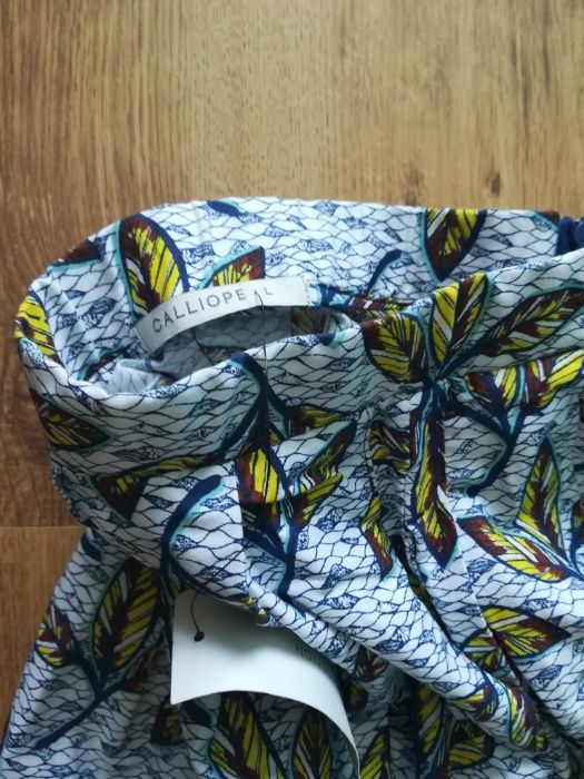 Nowa rozkloszowana spódnica o ciekawym wzorze Calliope