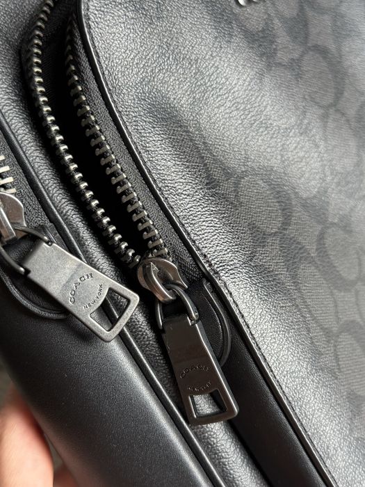 Coach Ethan Pack in Signature Canvas. Слинг. Как новый.