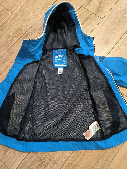 Decathlon курточка вітровка для хлопчика 8-9 років куртка дощовик