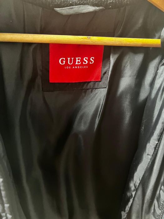 Продам мужской зимний пуховик Guess.