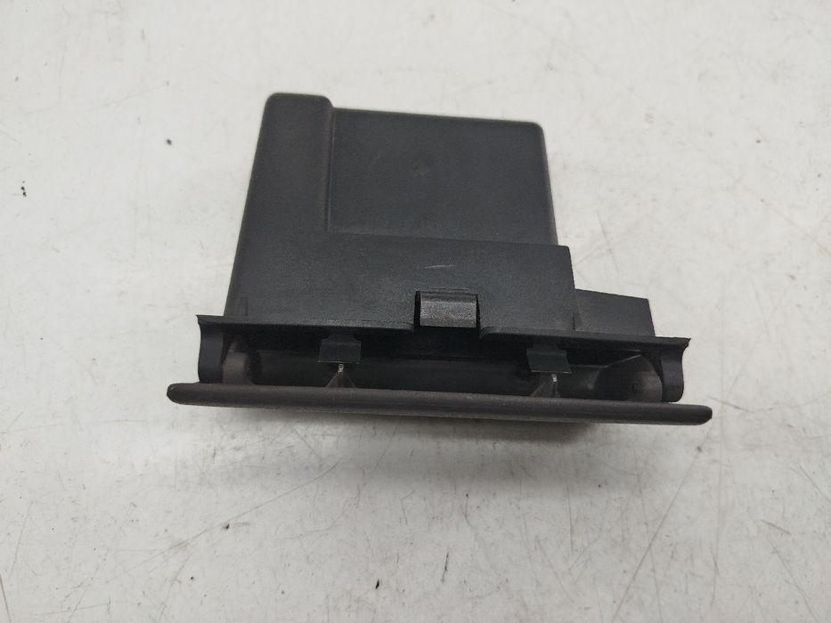 Cinzeiro - ford transit caixa (fa_ _) | 00 - 06