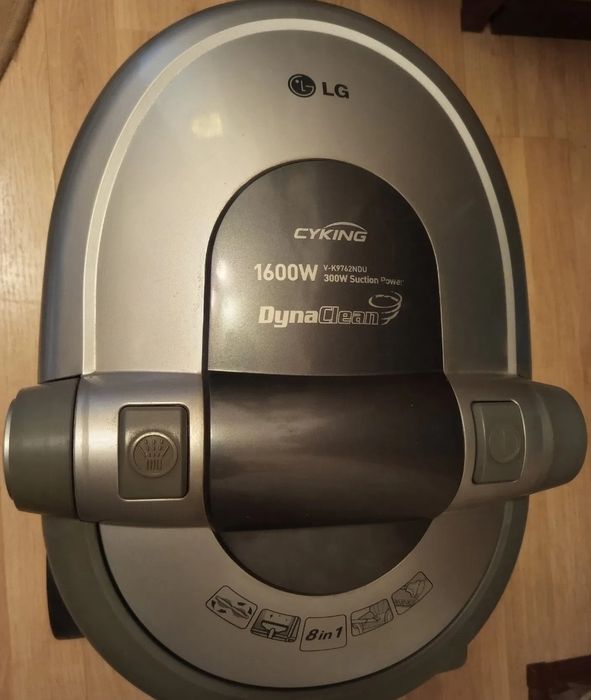 Пилосос  миючий LG Cyking 8-в-1