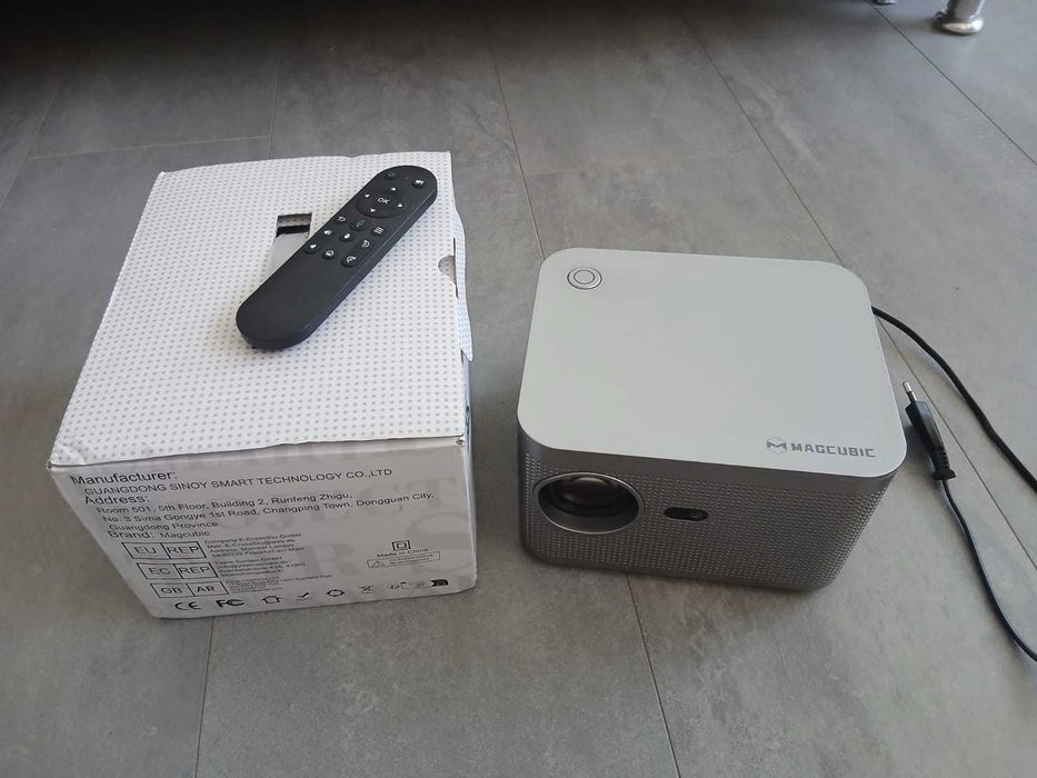 Projketor /Rzutnik  Smart 4K