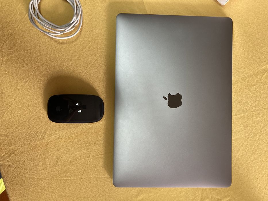 MacBook Pro 2019 APPLE Cinzento Sideral
