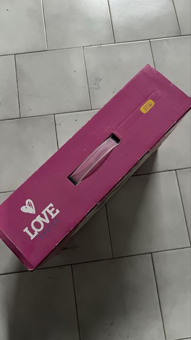 Patins novos em caixa