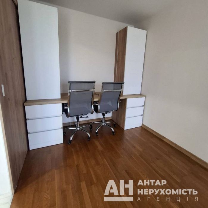 Двокімнатна біля Автовокзалу 2