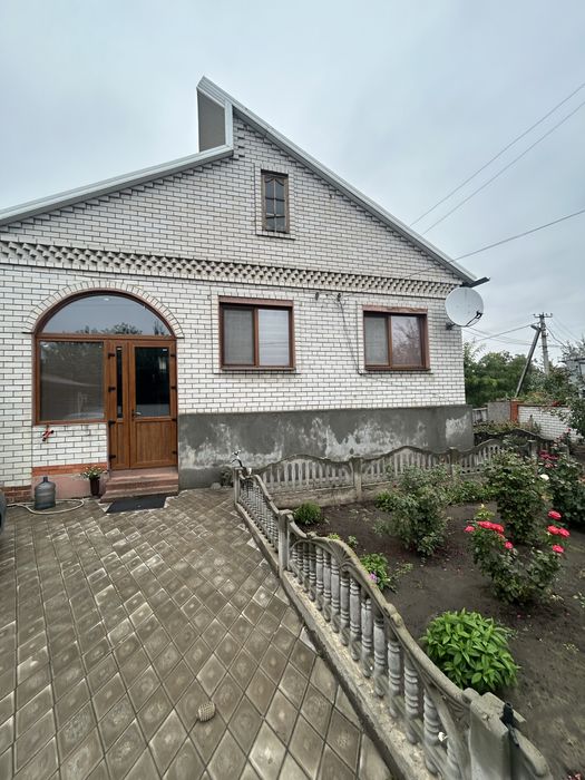 Будинок з ремонтом!