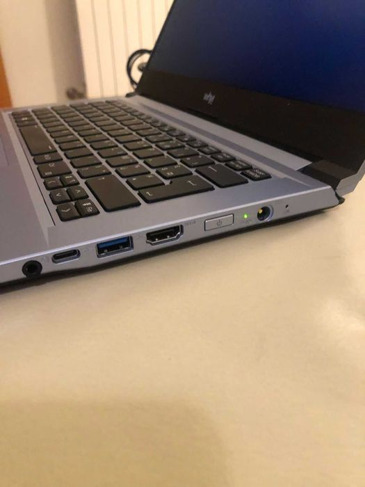 Linux Clevo NV41MZ 14", Intel Core i5-1135G7, 8 GB, DISCO 256SSD