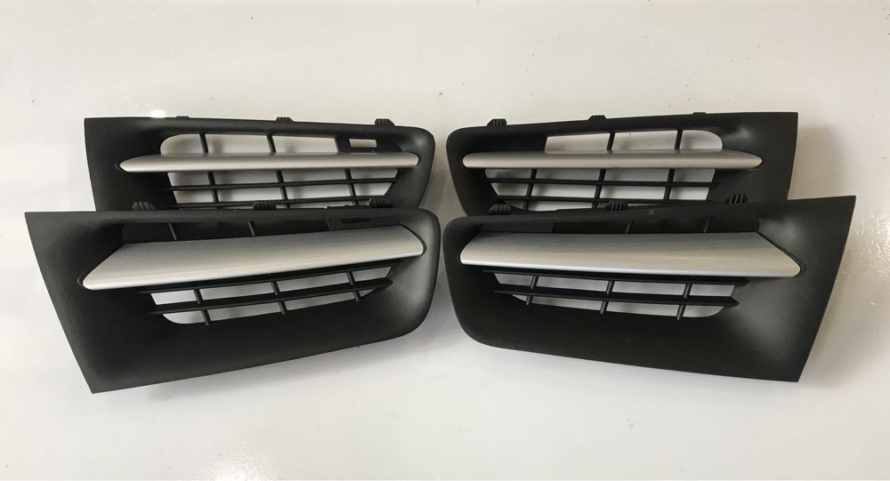 Рено Меган 2 ніздрі в передній бампер решітки ноздри