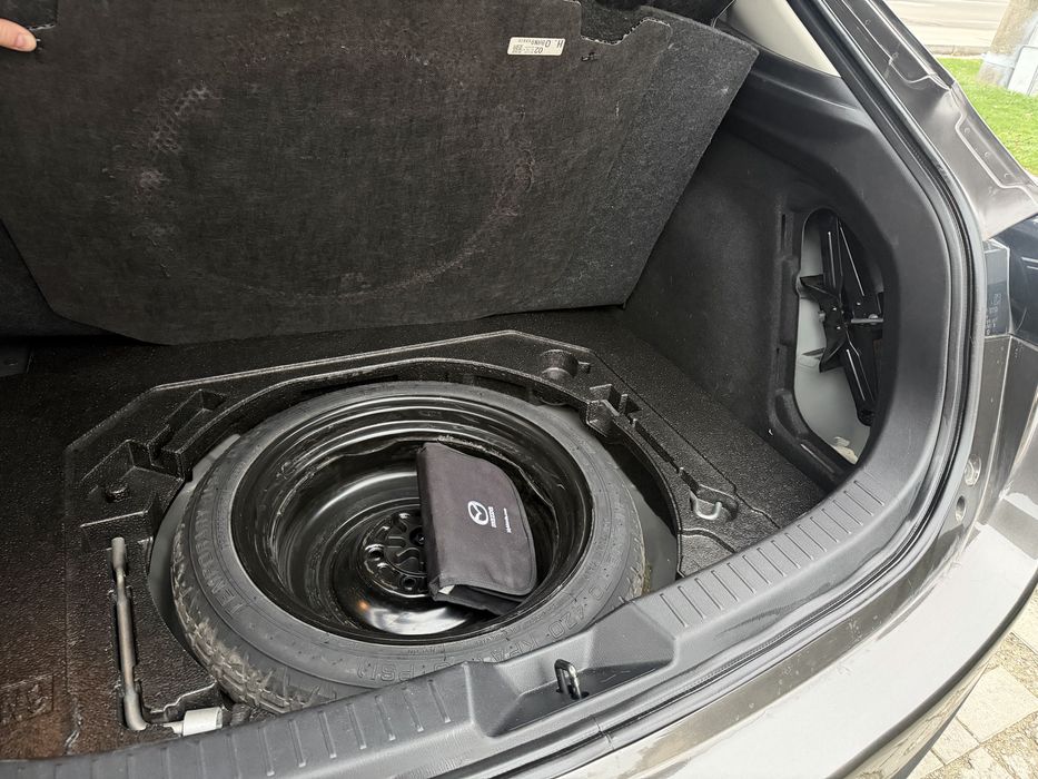 Машина Mazda 3 sport