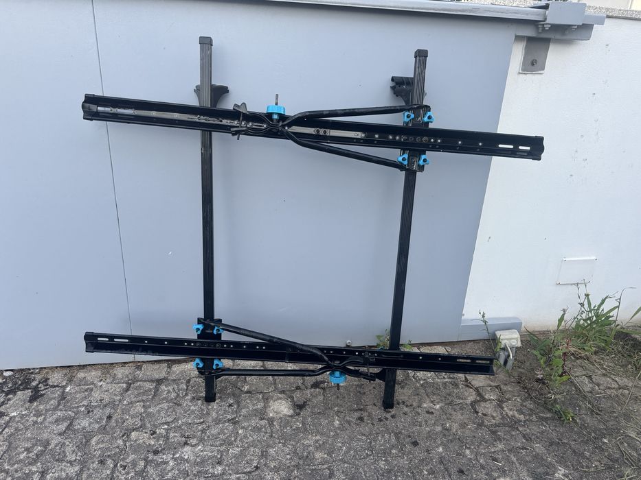 Barras de tejadilho + 2 suportes de bicicleta