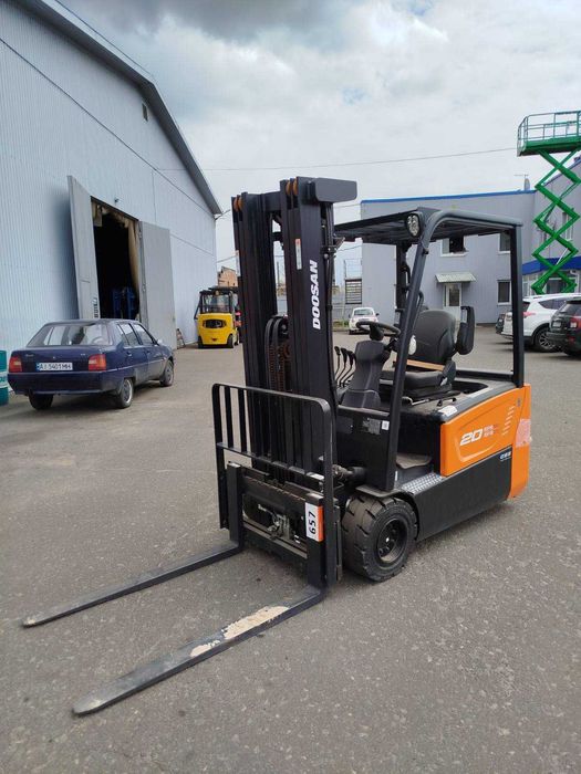 Новий електричний вилковий навантажувач 2 т DOOSAN B20T-7 Plus