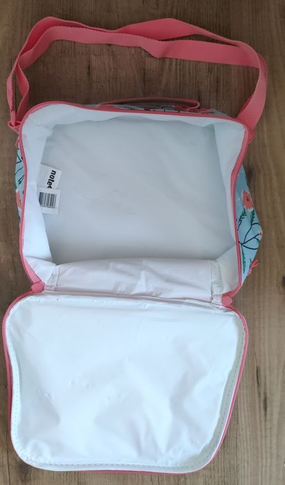 NOVOS Cadernos, estojo, lancheira