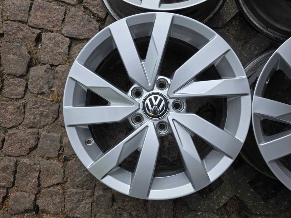 Oryginalne felgi aluminiowe VOLKSWAGEN PASSAT B8 16" 5x112 ET 41 VW MG ZS HS