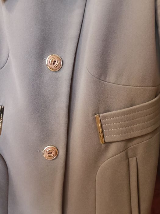 Кашемірове жіноче пальто