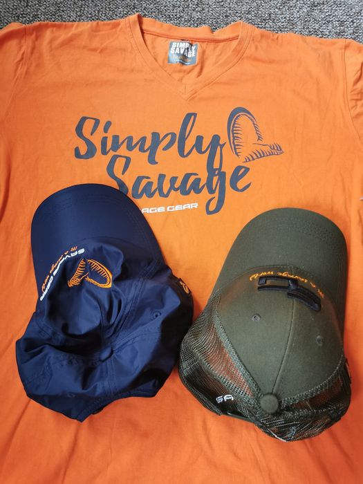 2 czapki Savage Gear i t-shirt M SG Simply