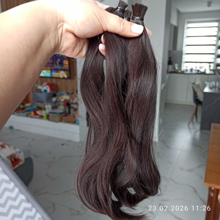 Продаю власне волосся