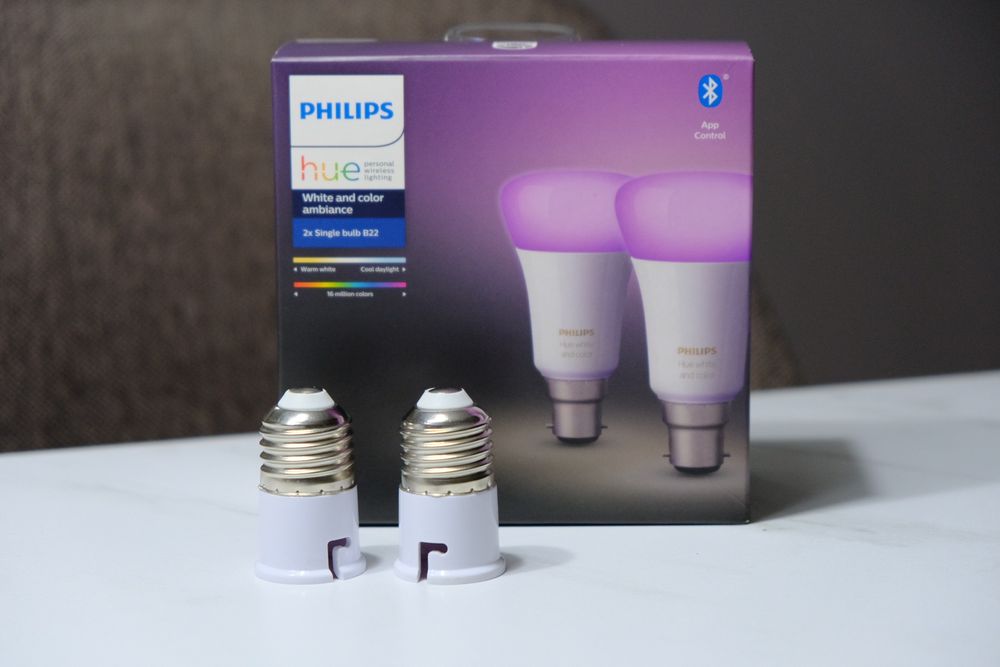 Żarówki Philips Hue White and Color wraz z adapterami