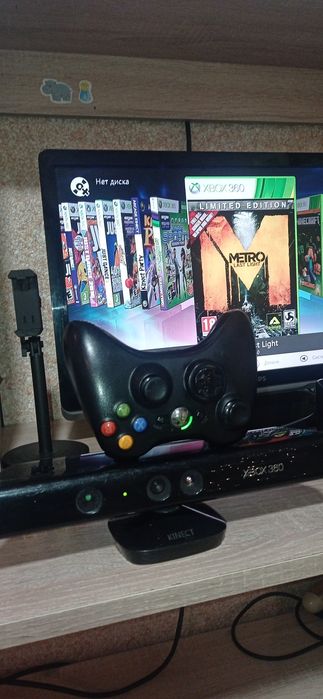 Xbox 360 Slim. Aurora, Kinekt.250gb