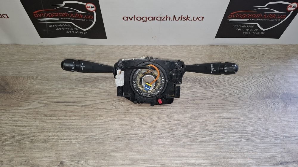 Перемикач підрульовий Citroën C4 Grand Picasso 2 переключатель под рул