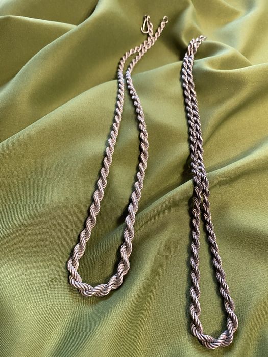 Изделия из янтаря, яшмы и серебра