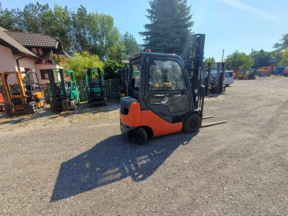Wózek widłowy Toyota 8FDF15