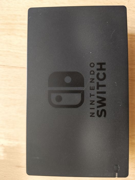 Nintendo Switch V1 em caixa