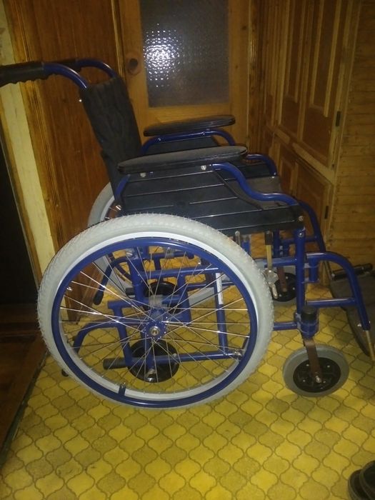 Инвалидная коляска
