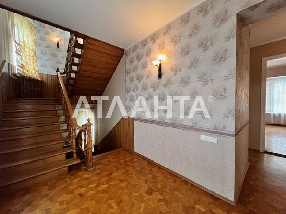 Добротный кирпичный дом у моря  на 20 сотках