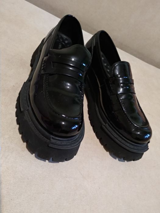 Жіночі лофери 38 р б/у