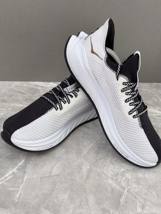 Hoka Carbon x 3