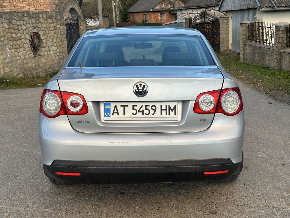 Volksvagen Jetta 2008 1.6 авто гарне