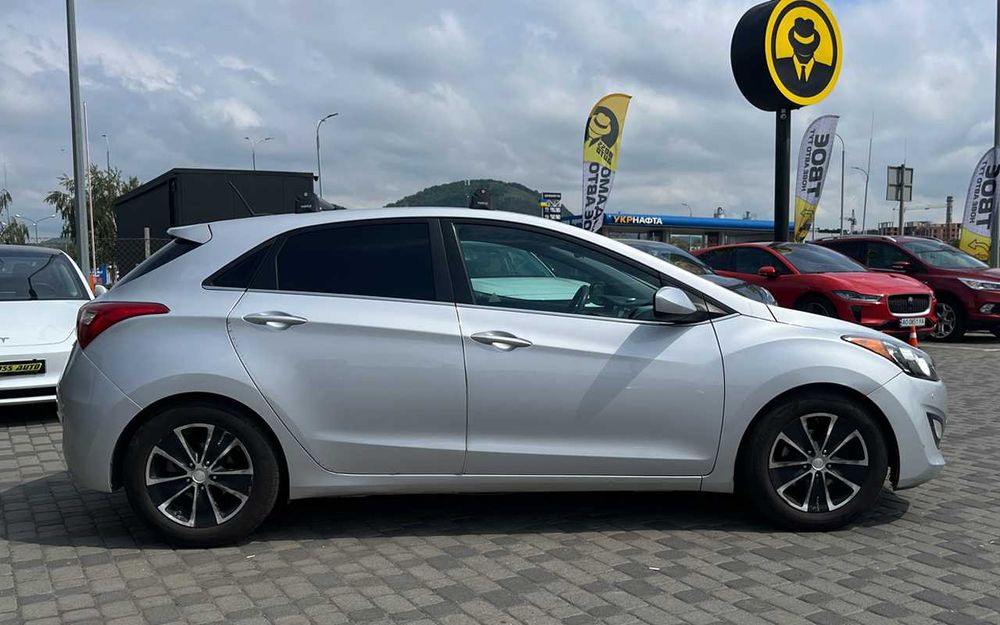 Hyundai Elantra 2016