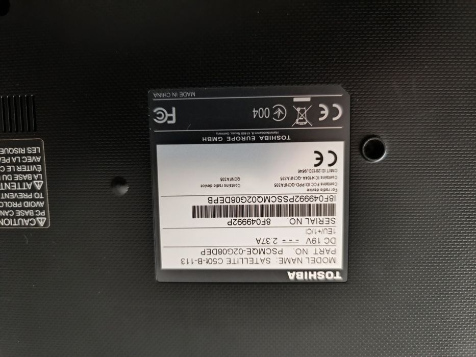 Vários computadores portáteis