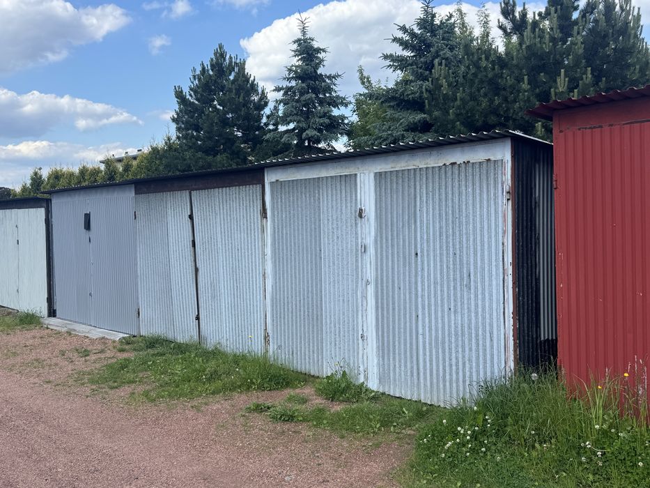 Garaz blaszany 3x5m²